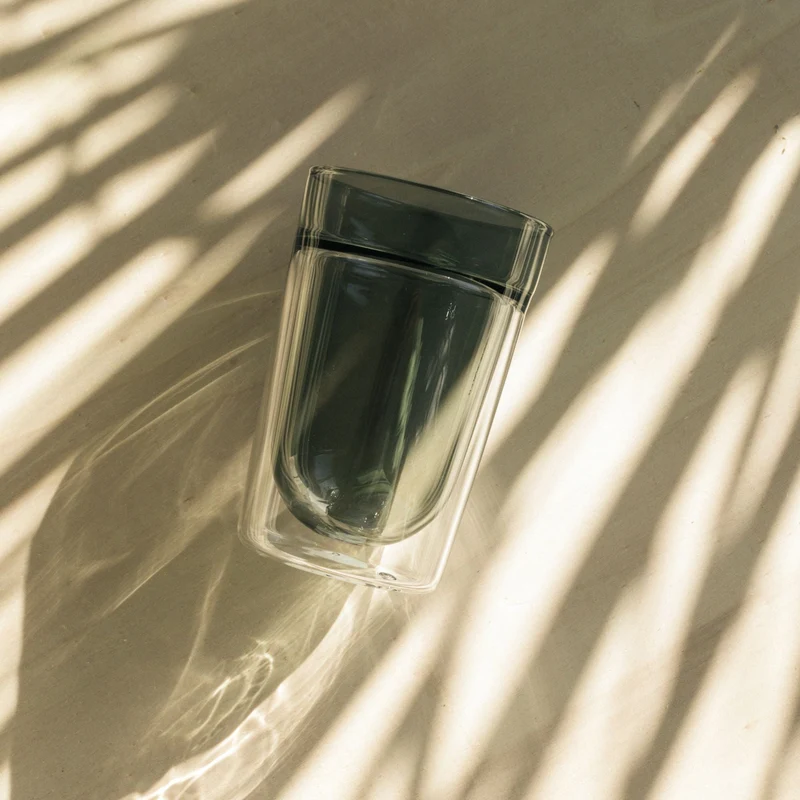 Teeglas Double walled glass large grey
