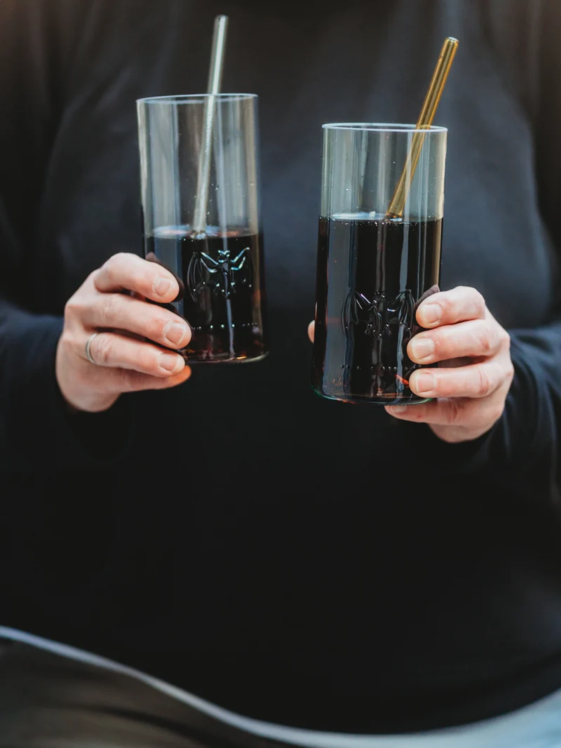 Fledermaus Fans aufgepasst - Trinkglas aus der leeren Rum Flasche