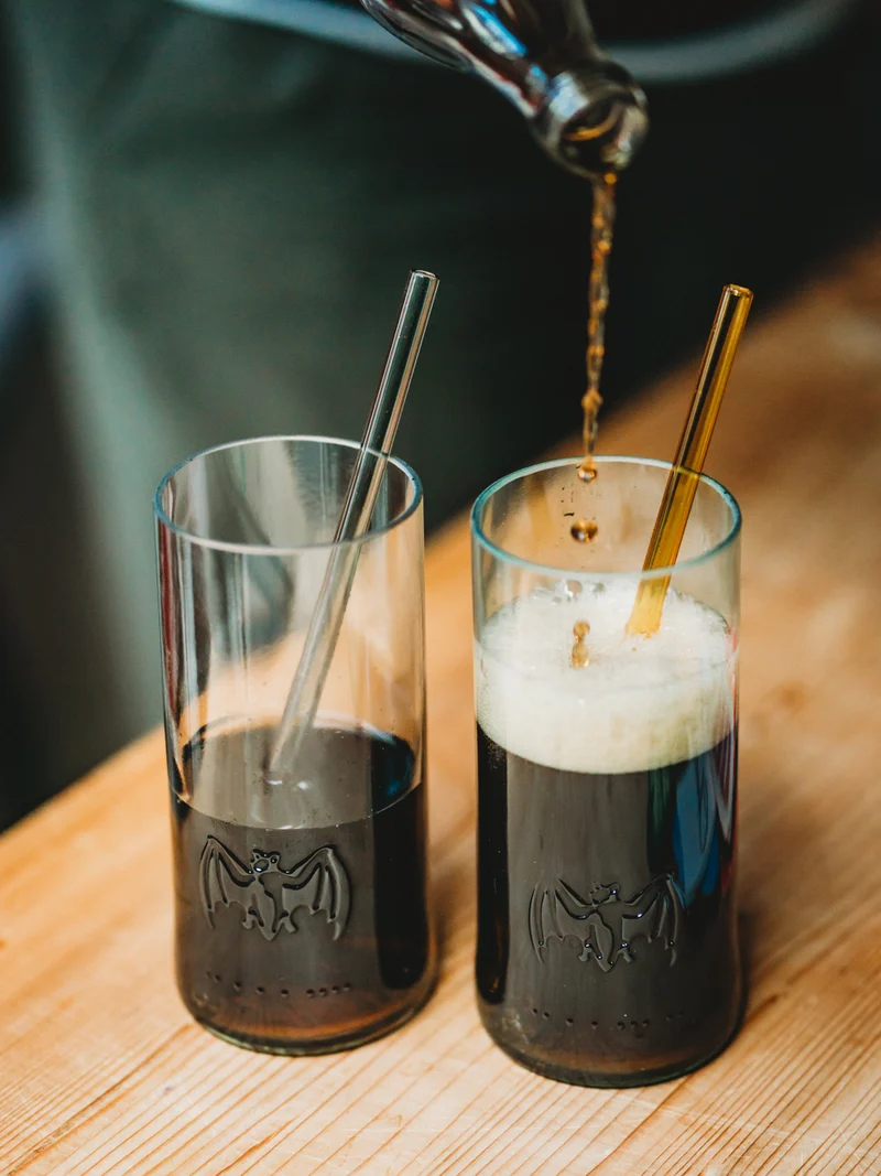 Fledermaus Fans aufgepasst - Trinkglas aus der leeren Rum Flasche
