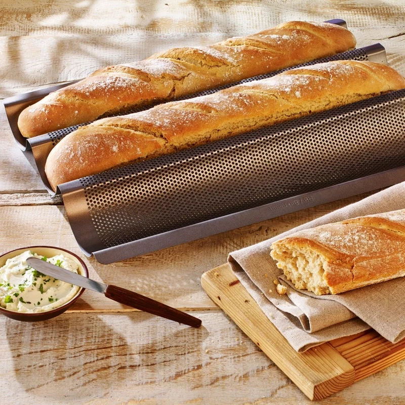 Baguetteblech, perforiert, 3-fach