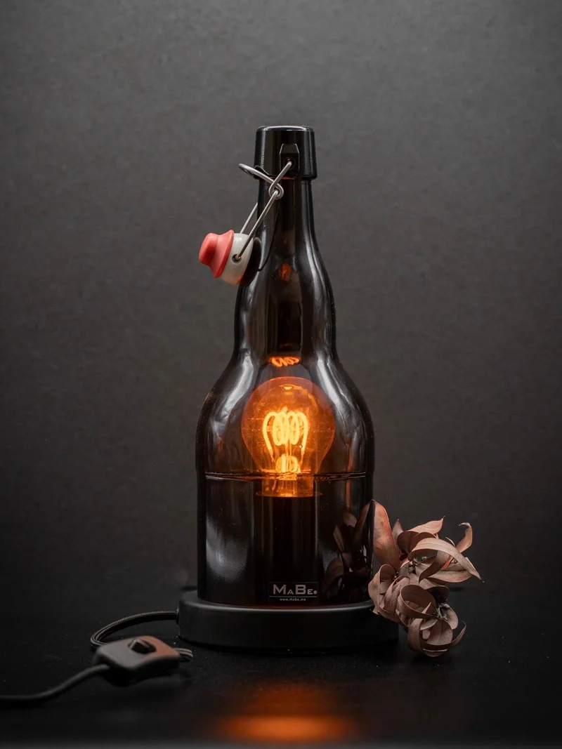 Bier TischLampe + WINDLICHT 2 in1 - Big Bottle in oliv