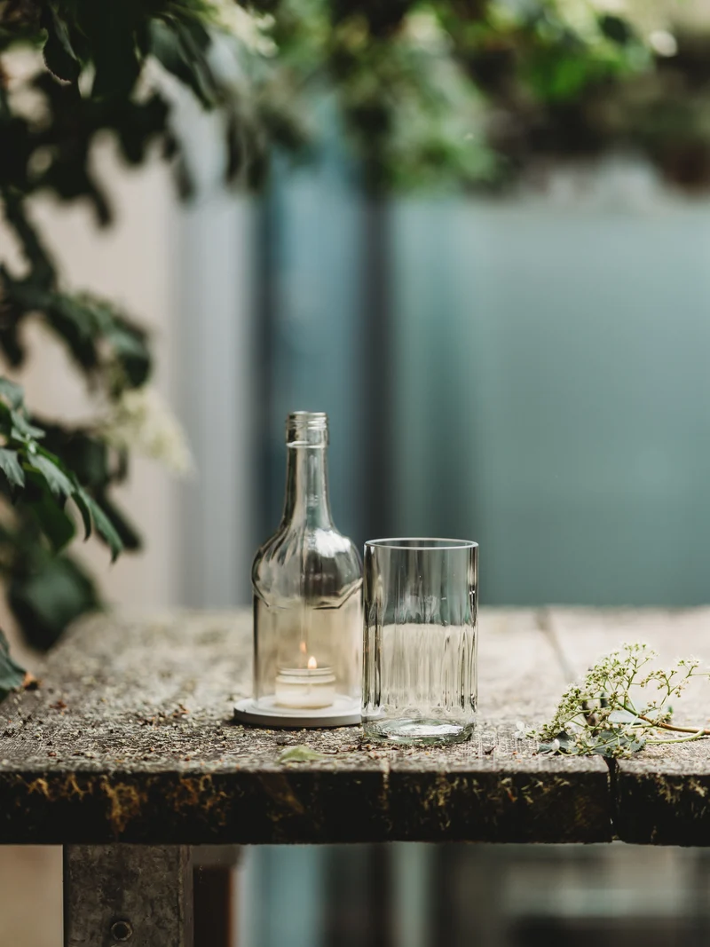 Wunderschönes Trink Glas - witzig & mit Struktur aus der neuen französischen Aperitif Flasche