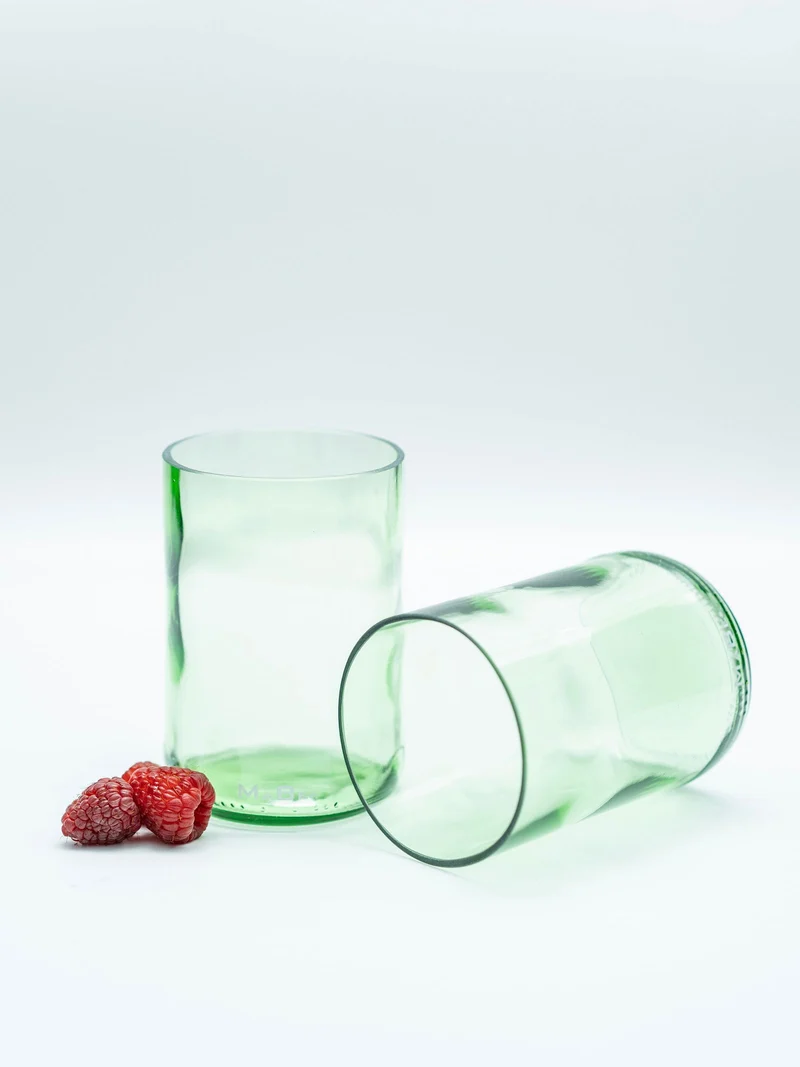 Trink Glas Weinflasche - Cheers, auf die Nachhaltigkeit - aus der 1l Weinflasche - B2B