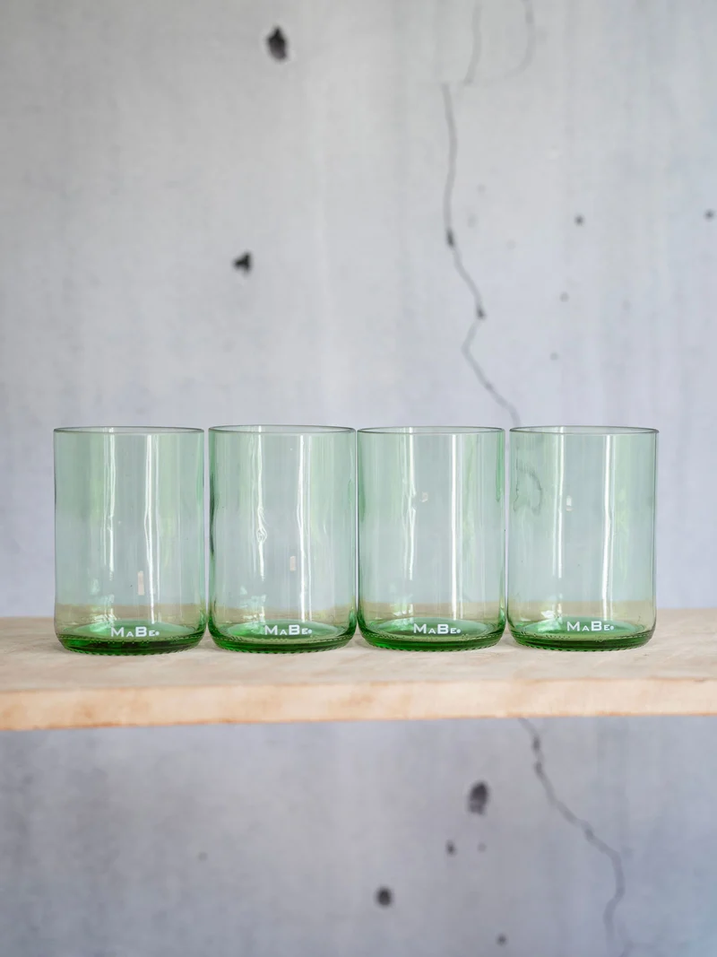 Trink Glas Weinflasche - Cheers, auf die Nachhaltigkeit - aus der 1l Weinflasche - B2B