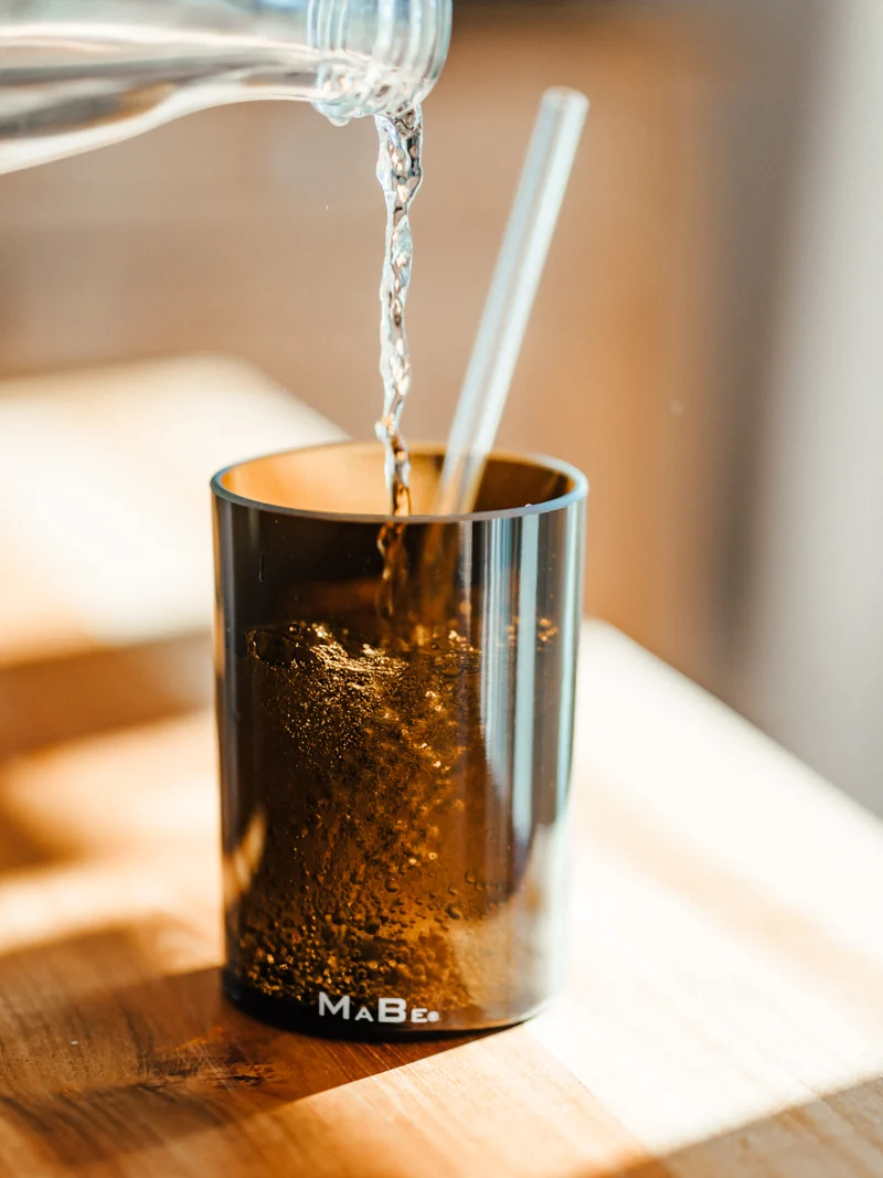 Becher oder Glas egal ob für Wasser, Kakao oder Gin