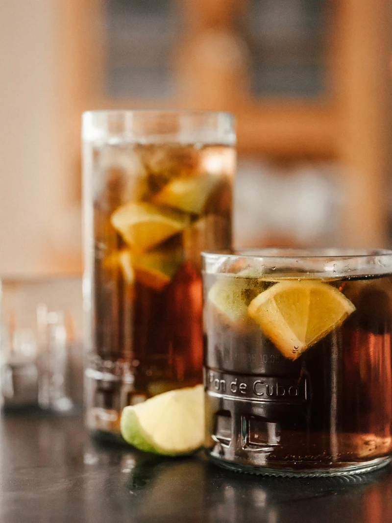 Rum Trink Glas 4er Set - witzige und nachhaltige Geschenkidee