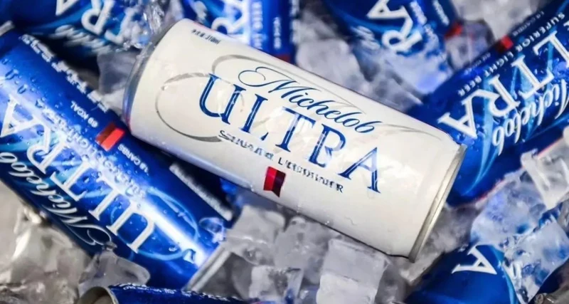 Michelob Ultra – Das leichte Lagerbier in der 355 ml Dose mit 4,2% Vol.