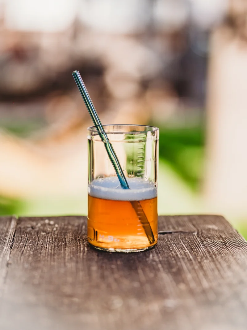 Trinkglas mit Messstrichen - Cheers