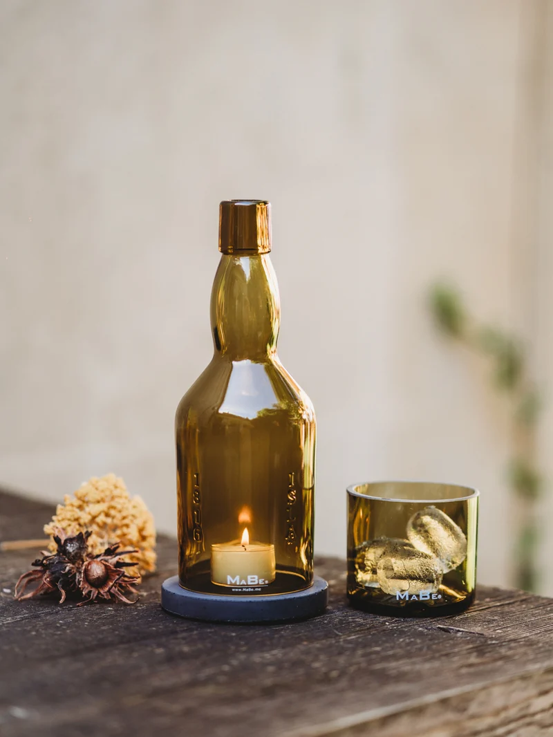 Whisky Glas - in rauchgrau aus dem Unterteil der schottischen Single Malt Faslche