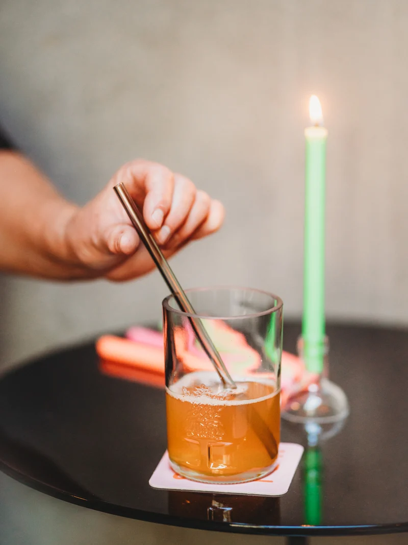 Becher oder Glas aus der grünen Ginflasche 💚 coole & nachhaltige Geschenkidee
