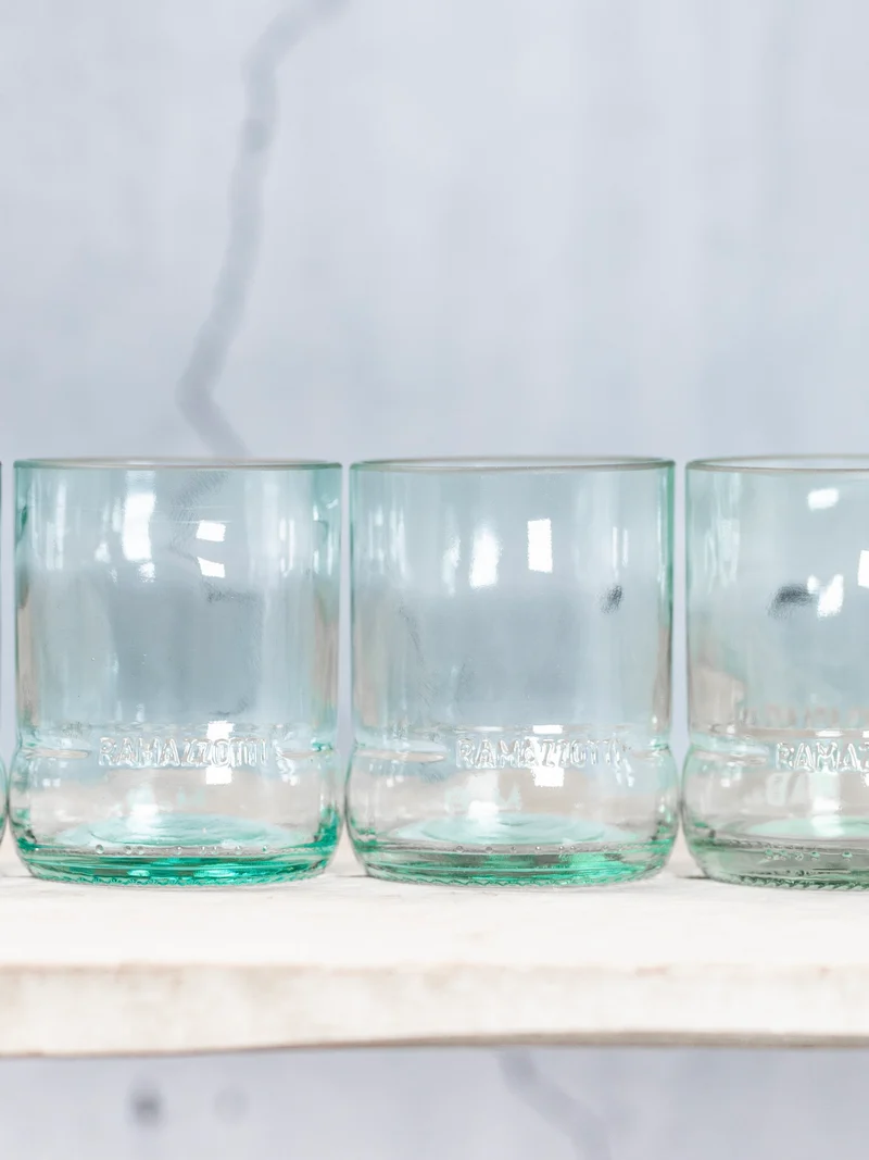 Digestif Glas - cooles Upcycling aus der leergetrunkenen Kräuter Flasche