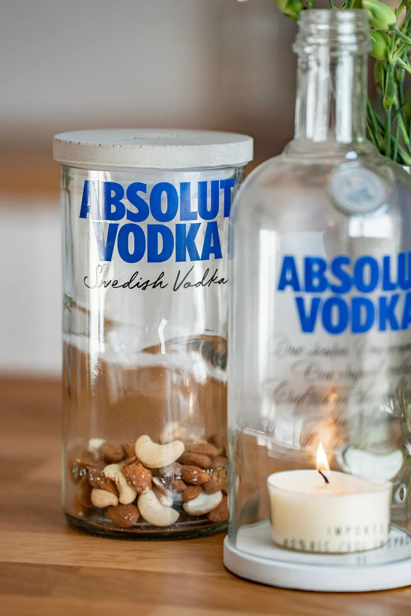Vorratsglas aus der Wodka Flasche - urban product - Zukunftstrend Upcycling