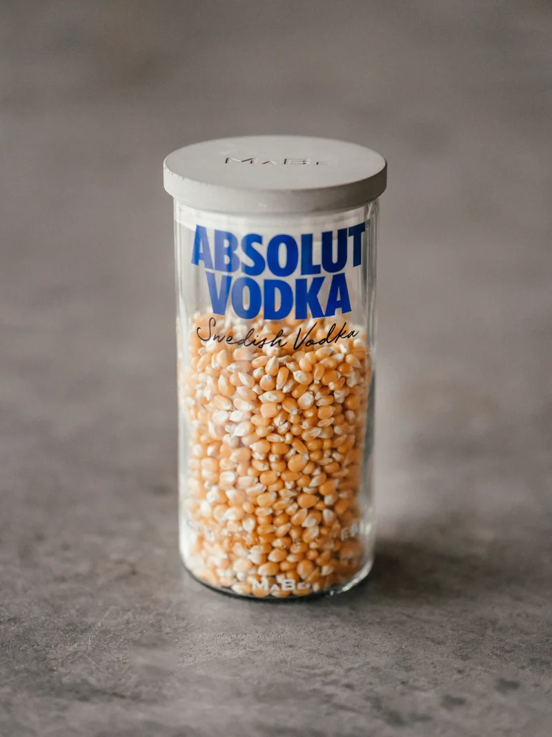 Vorratsglas aus der Wodka Flasche - urban product - Zukunftstrend Upcycling