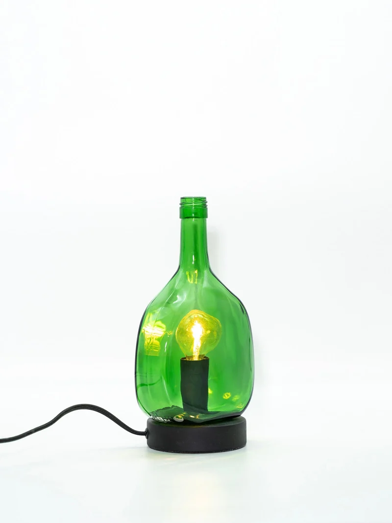 TischLampe mit dem Bocksbeutel - tolle Form - witzige Leuchte